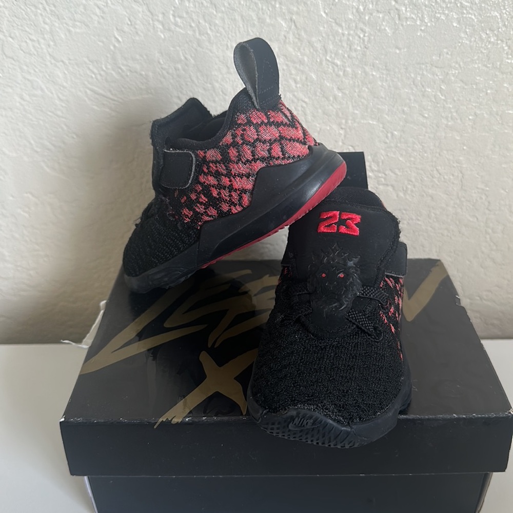 Shoes - Picture 2 of 3